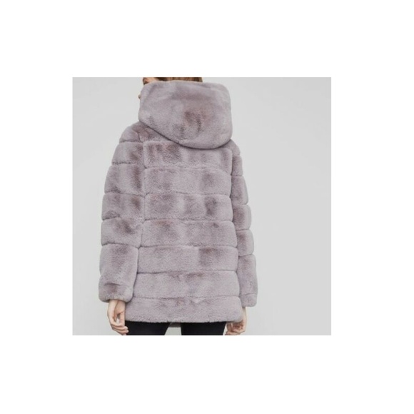 BCBG Felicia Faux Fur Hooded Coat SUPER SOFT Shiny - Picture 5 of 7